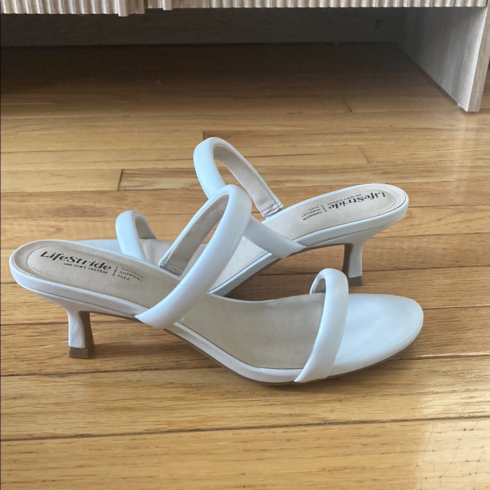 Lifesstride White Strappy Kitten Heel Sandals